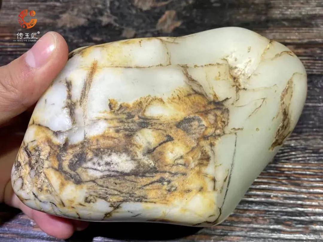 那些其貌不扬的"羊脂玉",第3种最丑,却价值昂贵!_外表_石包玉_和田玉