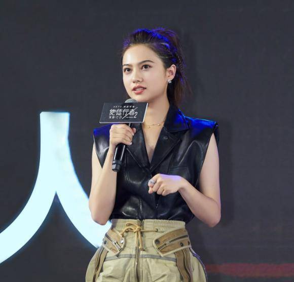 姜佩瑶身高 来自搜狐网