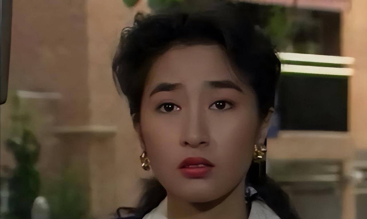 原创关咏荷54岁弟弟坠崖身亡小儿子还未成年