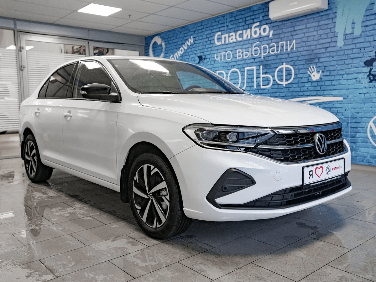 polo三厢版回归质感一流运动元素丰富15引擎油耗6升