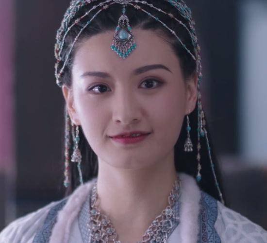 校花出身如今在斛珠夫人里打酱油张芷然戏份不多但却很美