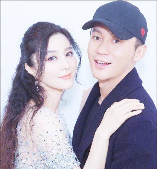 李晨发布"她拍"照片,这是跟范爷复合,还是有了新恋情_范冰冰_网友