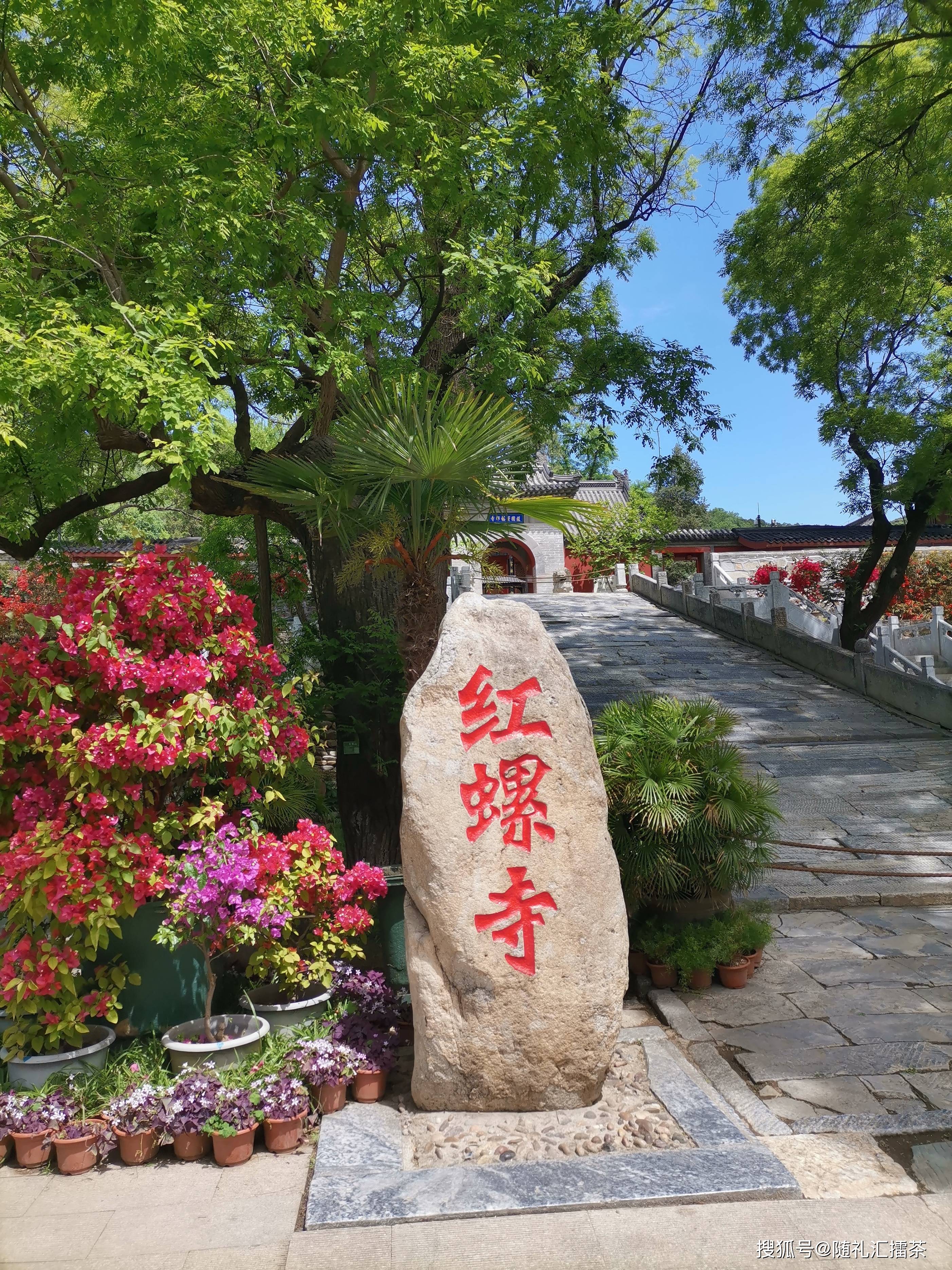 重上红螺寺，平静生长的森林最敬业