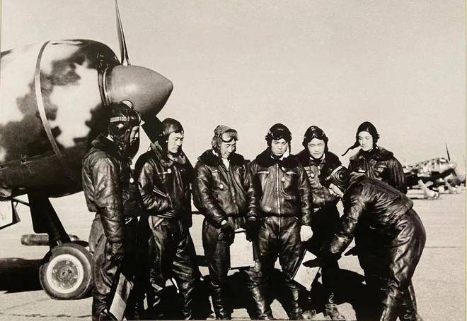 送别抗美援朝空军战斗英雄王天保