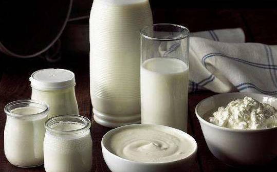 经常喝牛奶能补钙，经常喝酸奶能促进肠道消化，那到底该选哪种？