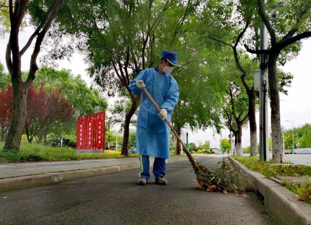 400余名 城市美容师 全力维护嘉定城市整洁 工作 道路 路段