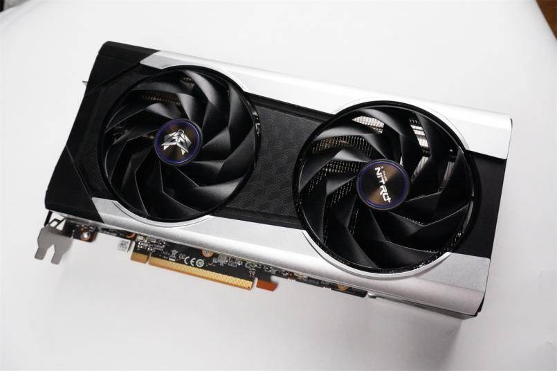 原创新卡新气象蓝宝石rx6650xt8g超白金首发测试
