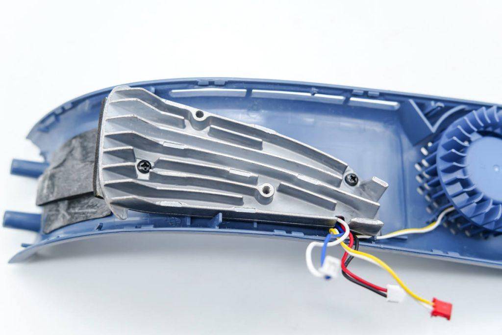 内置两个直径38mm超大涡轮风扇,吹风更强劲,图拉斯酷飞2挂脖空调拆解