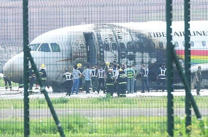 事故发生在08:09,西藏航空b-6425飞机tv9833执行重庆至林芝航班,在