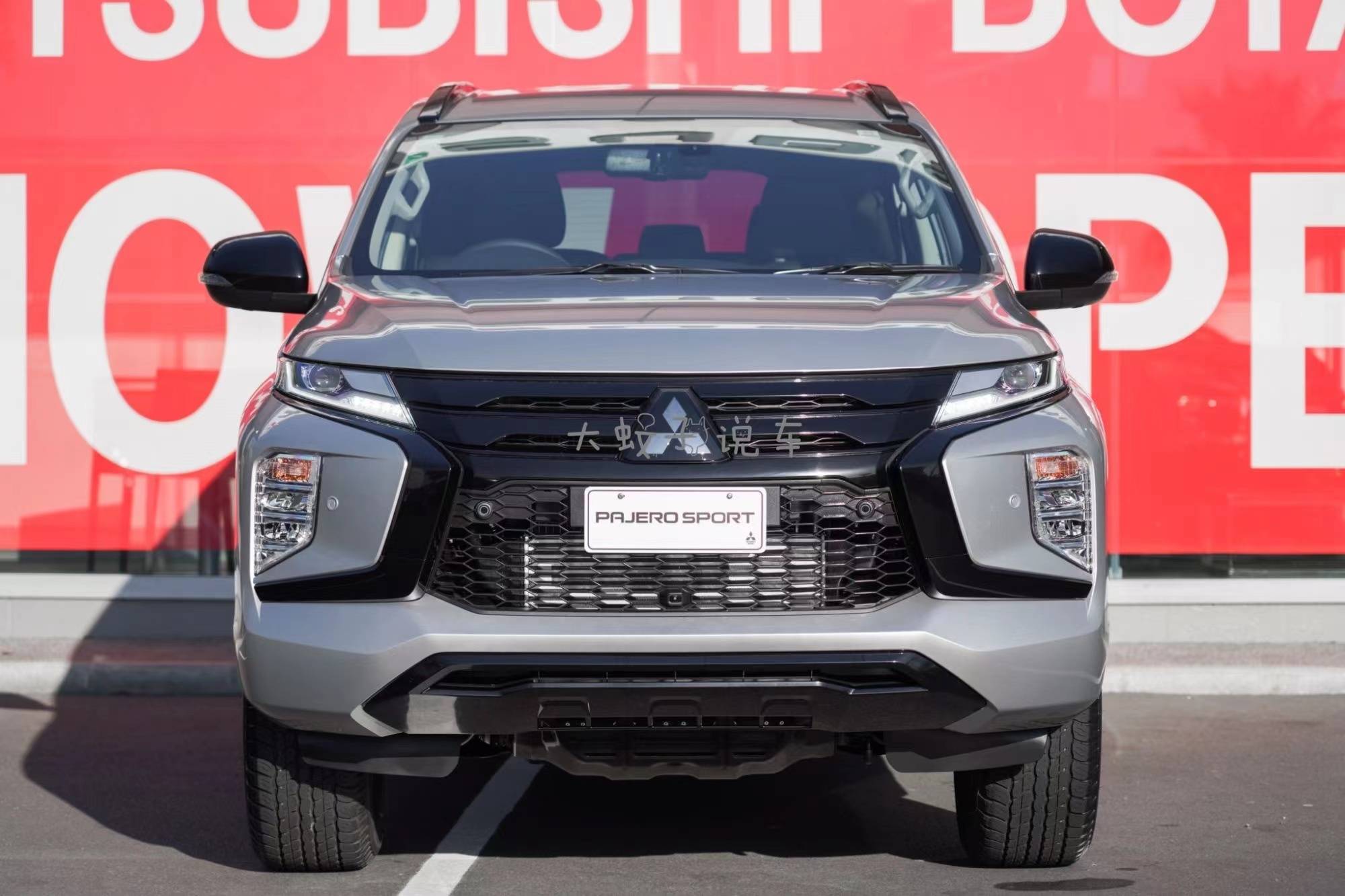 落地不足30万,新款帕杰罗劲畅曝光,高离地间隙 四驱,真霸气_搜狐汽车