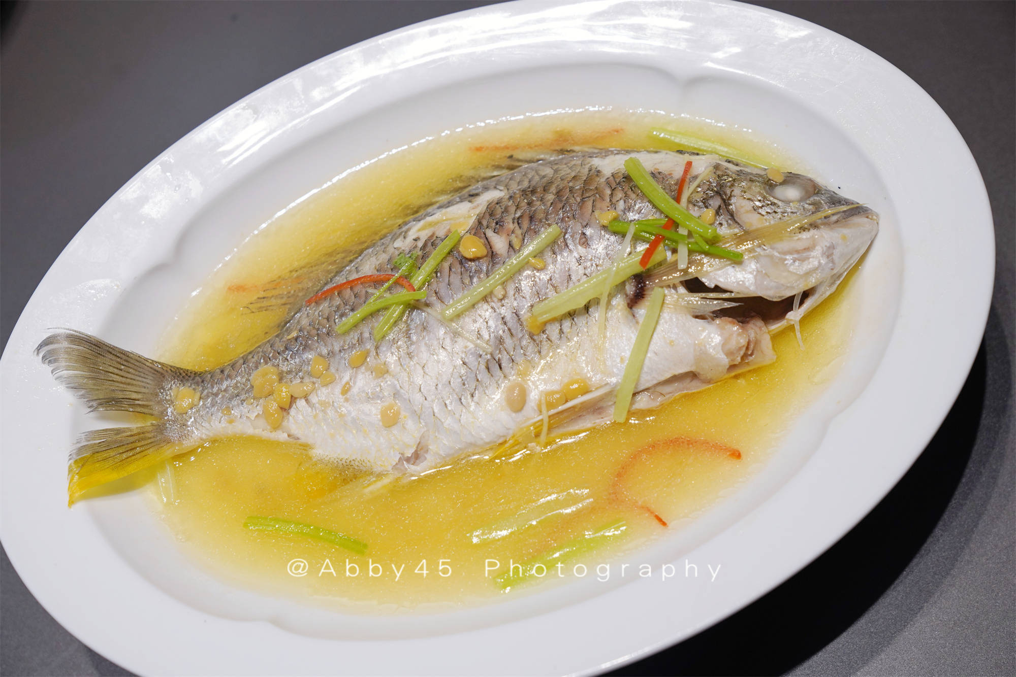 潮汕_黄翅鱼_用餐