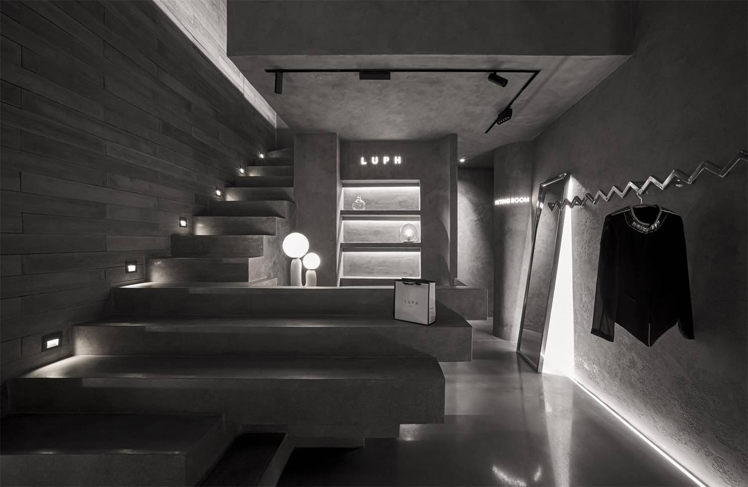 轻松易筑用大体块装饰小空间水泥工业风服装店的装修路子有点野