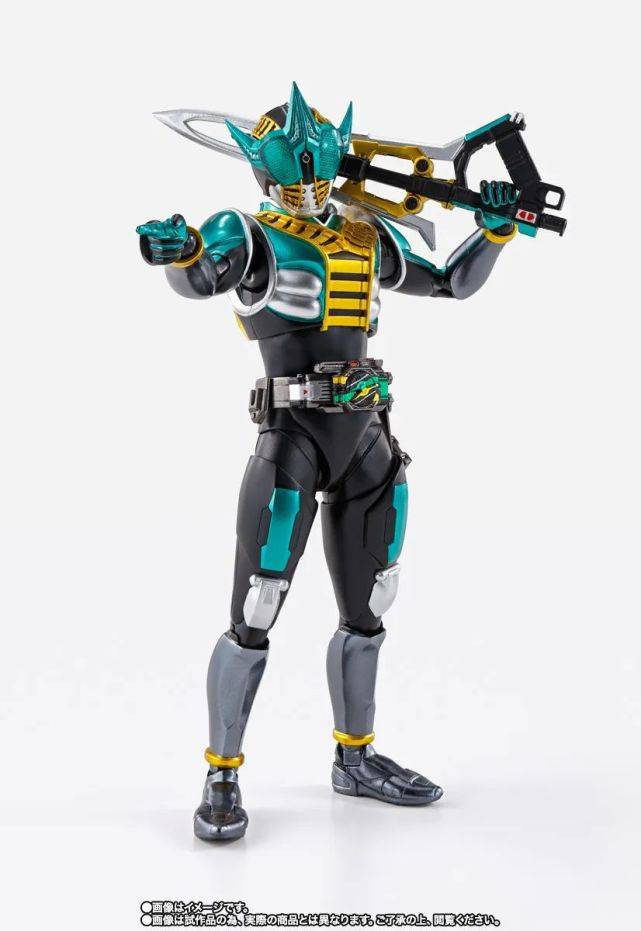 kabuto的二骑假面骑士gatack,这里也是附带了其的专属武器gatack双刃