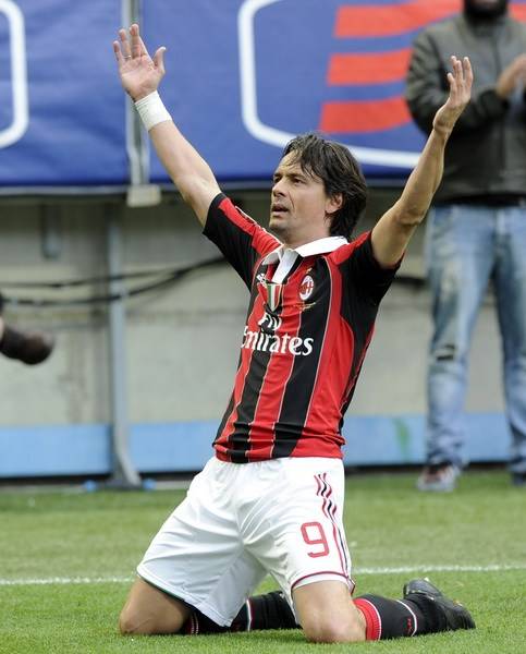 原创10年前的今天因扎吉挥别ac米兰圣西罗传奇谢幕结束一个辉煌年代