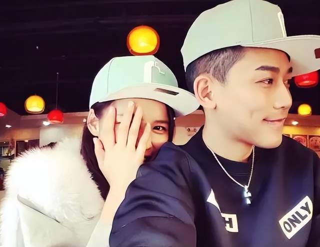 实际上,苏醒这么多年没有谈女朋友是有原因的,可能是工作方面的压力