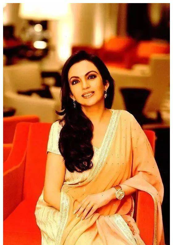 亚洲首富生活曝光,住70亿豪宅,砸14亿嫁女儿,却独宠妻子_克什·安巴尼