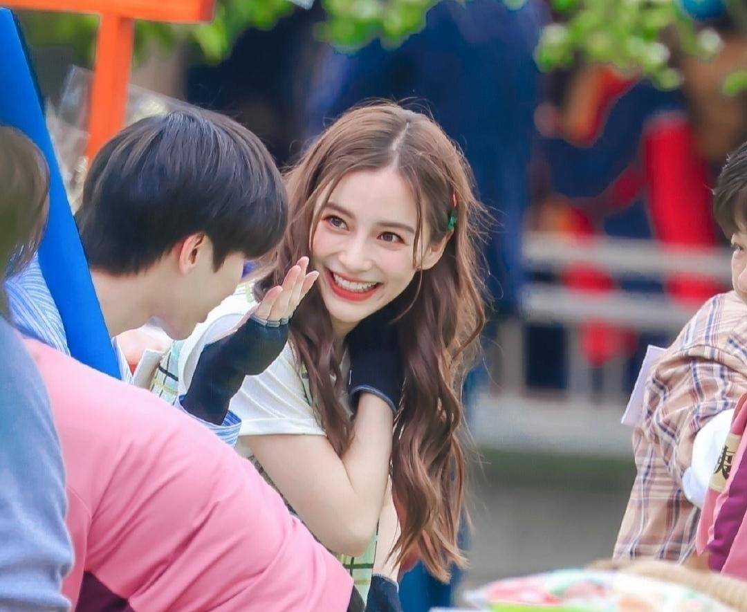 原创baby和蔡徐坤同框画面曝光豪门姐弟太养眼