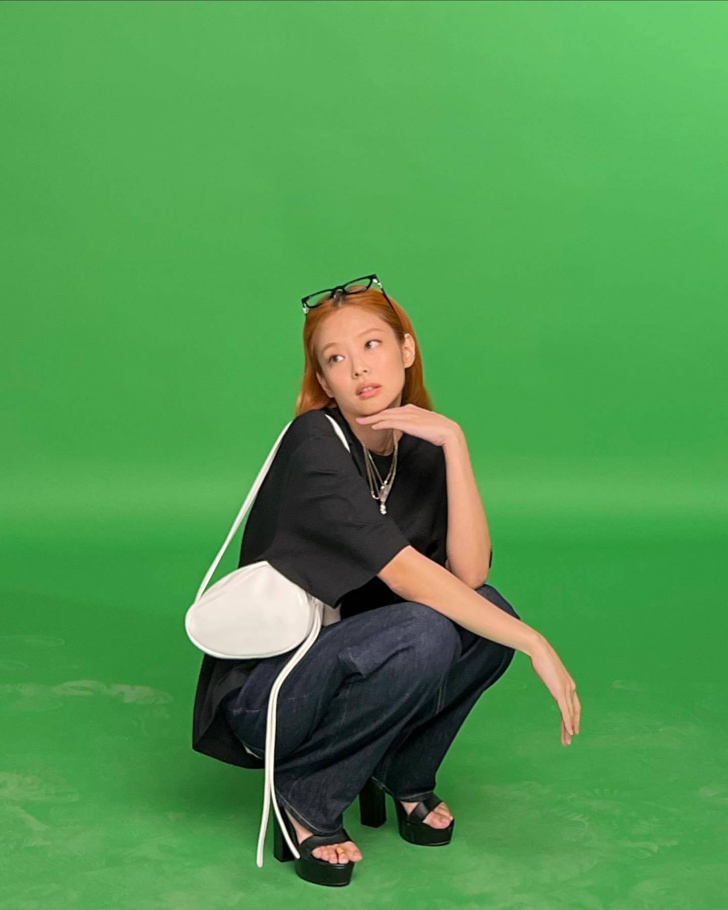 原创blackpinkjennie晒近况金发亮眼身材优越这是要回归了吗