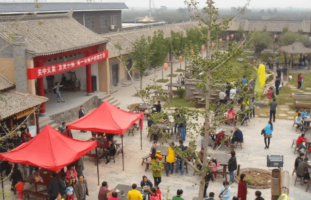 陕西有一景区,古香古色规模庞大,可刚开业不久就将要"关门"_东黄_小镇