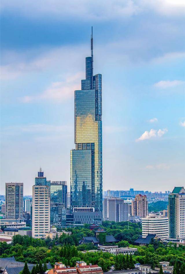 南京紫峰大厦多高图片
