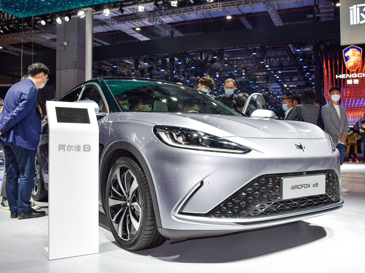 华为技术加持算力达主流4倍阿尔法s华为hi版上市