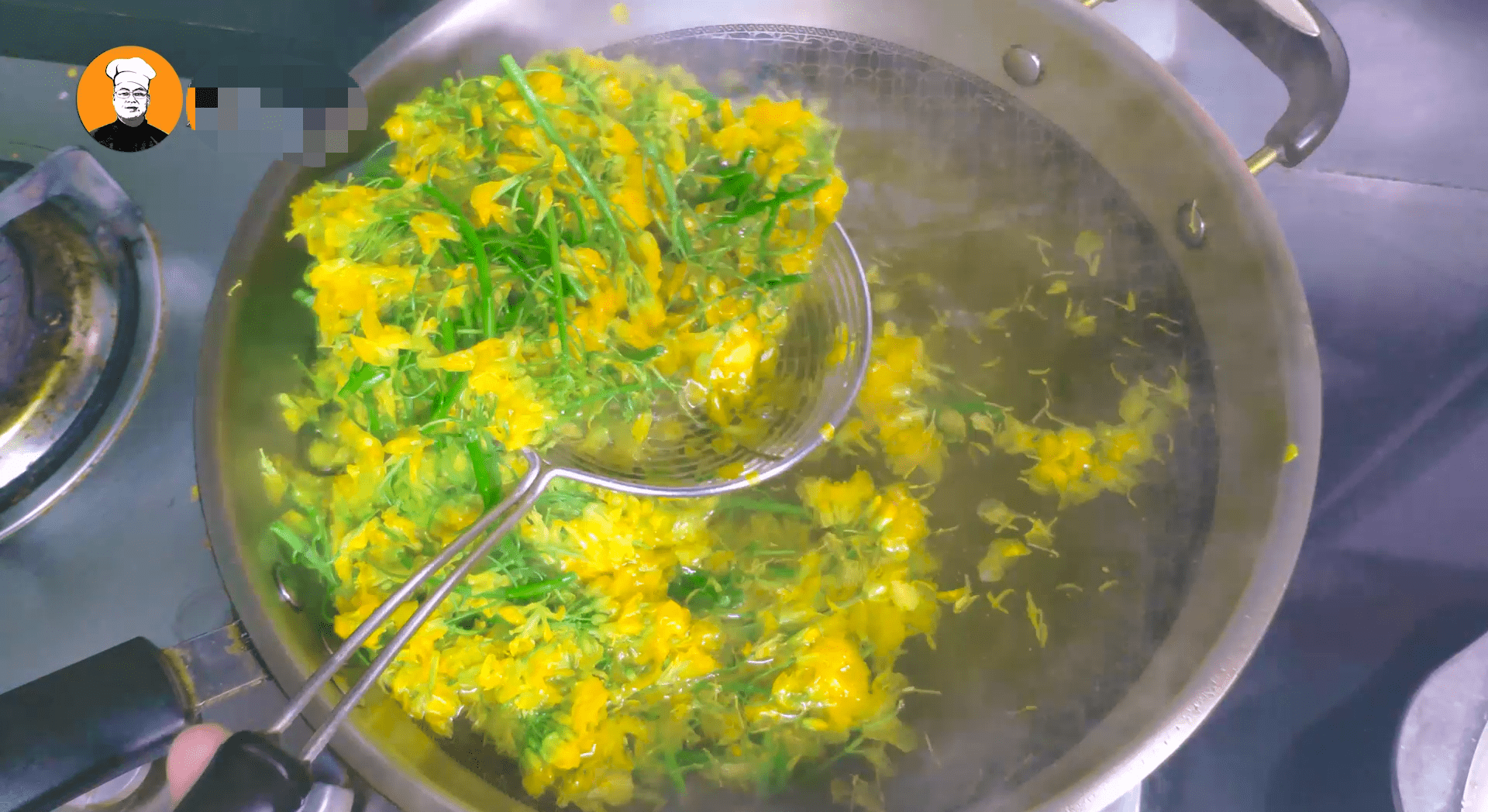 油菜花你吃过吗 老刘教你这样做 清爽脆美 一大盘不够吃 美食 美味 朋友