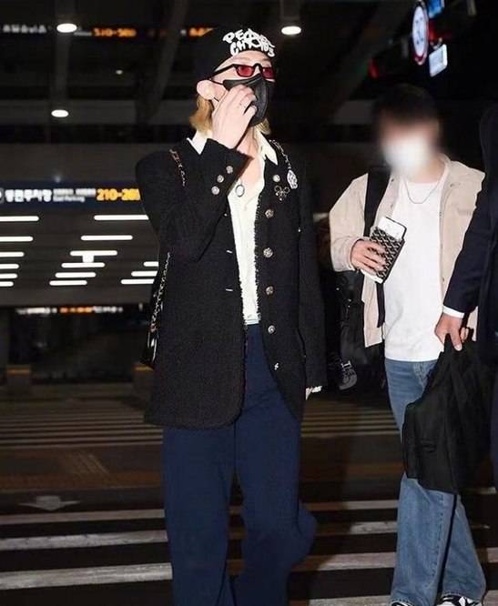 原创权志龙恋情疑似出现问题小号取关女友jennie两人交往已有两年