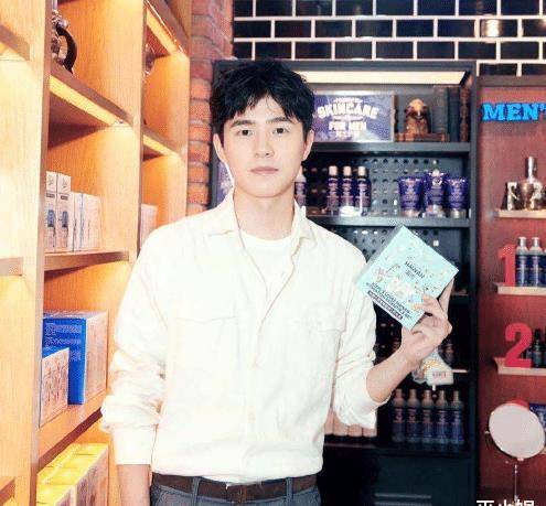 原创刘昊然文淇疑似恋情曝光女方发声辟谣网友猜3000万的瓜是邓伦