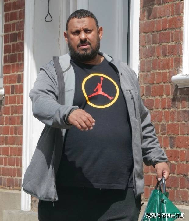 拳击王子哈梅德租千万豪宅成女王邻居,胖成球不敢认_退役_拳坛_巴雷拉