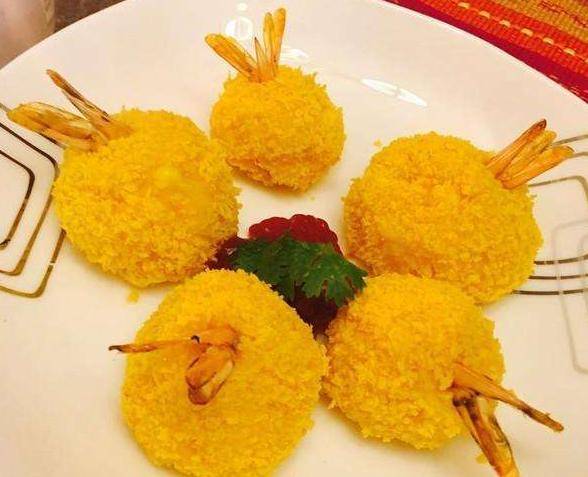原创黄金芝士虾球不仅造型好看浓浓的芝士风味更是引人