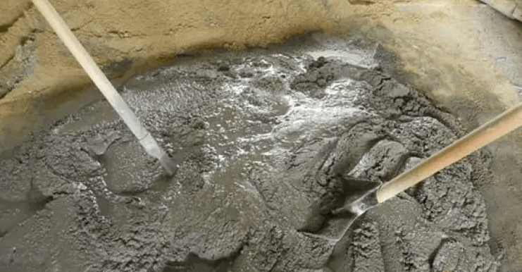 水搅拌而成的,它们不含任何添加剂,尤其是现场搅拌的水泥砂浆,没有