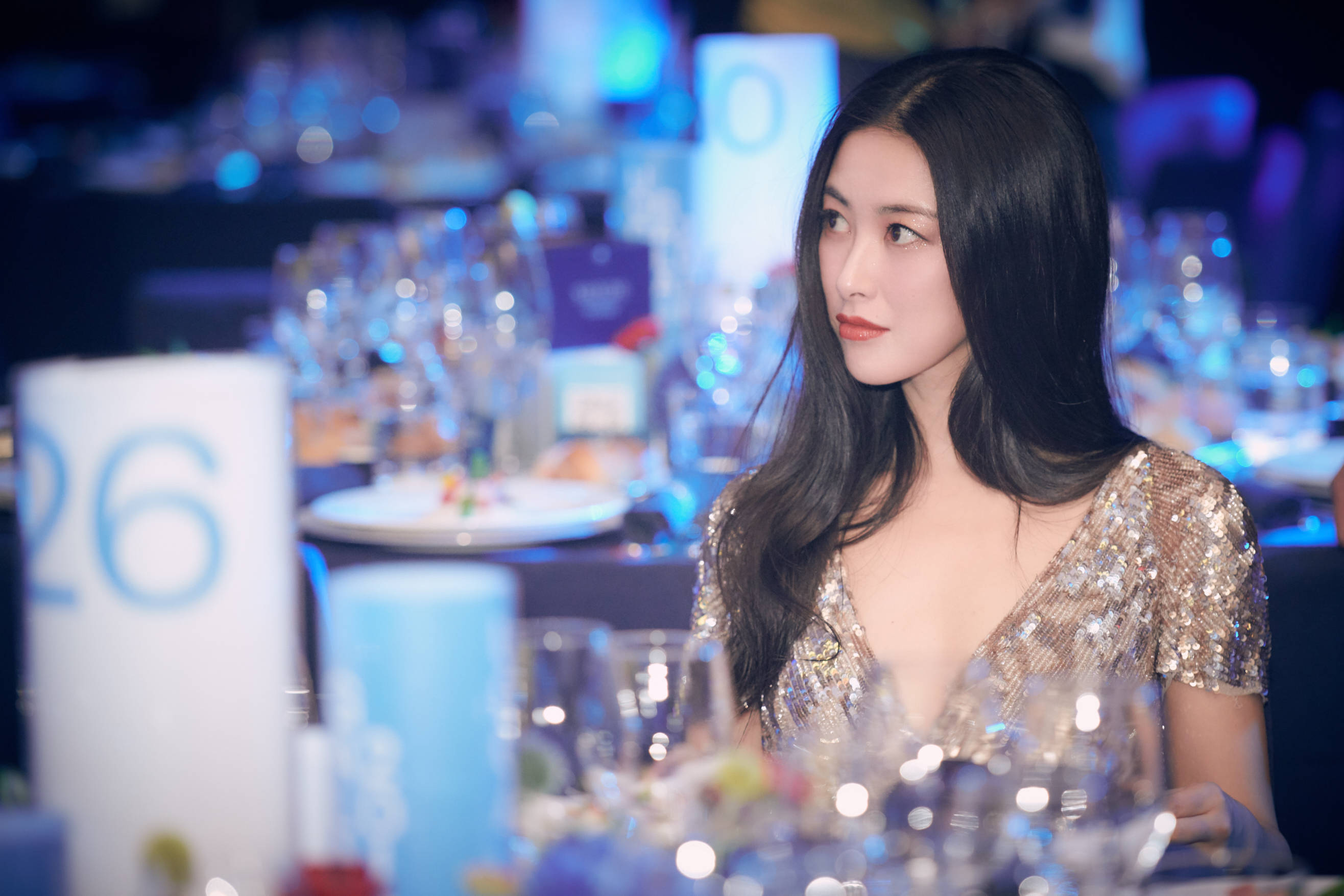 原创朱珠富二代出身被顶级豪门尤文图斯老板吻过她有什么魅力