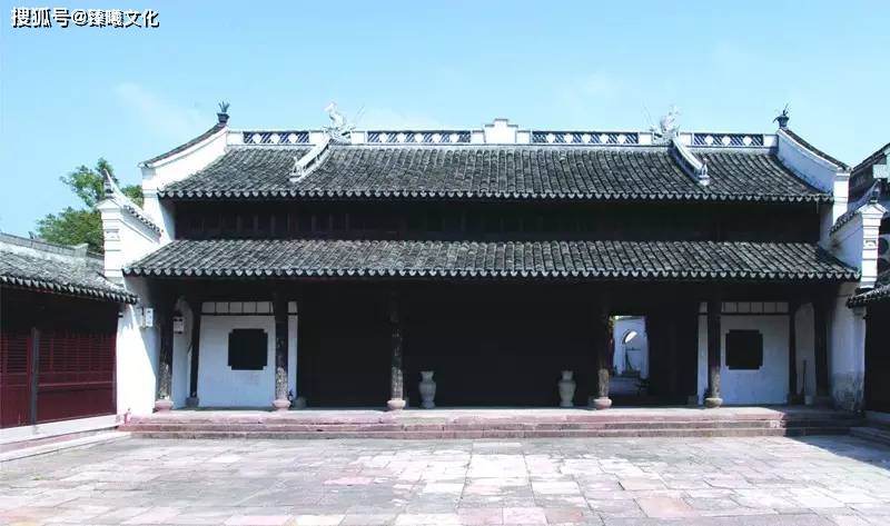 于此同时,宁海城隍庙也是省重点文物保护单位王锡桐起义遗址,清光绪二