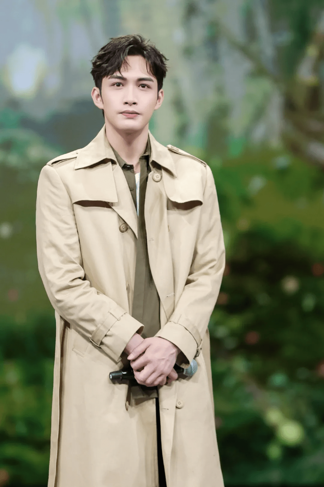 原创小八卦龚俊时代少年团杨幂张彬彬赵露思迪丽热巴沈月