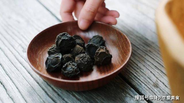 肝火旺吃什么食物_肝火旺食疗吃什么_肝火旺食补用什么食物