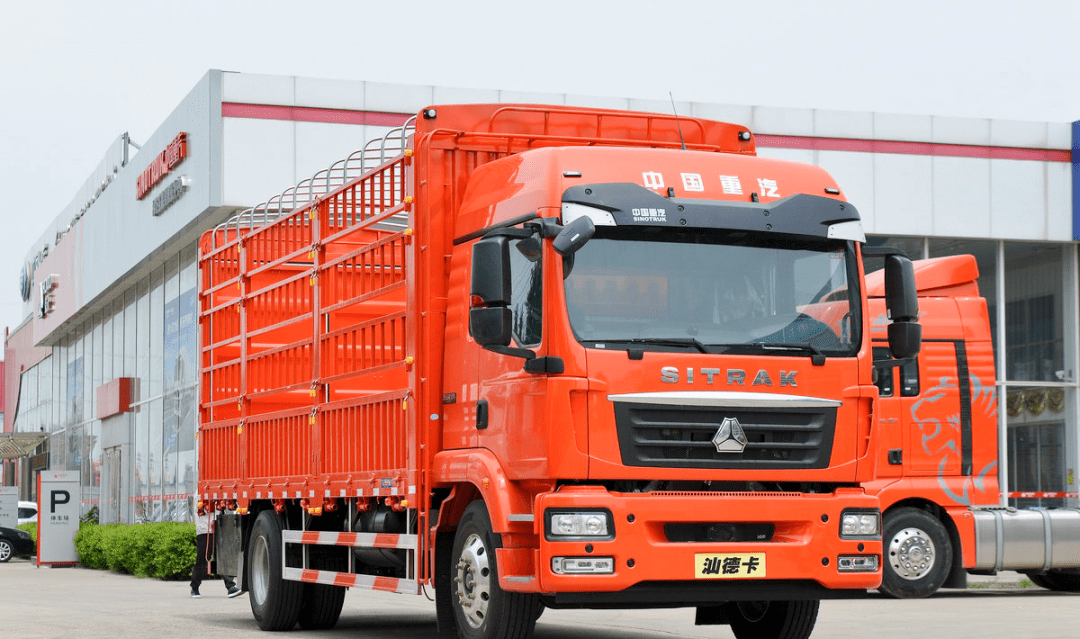 山西海星集团中国重汽汕德卡重汽250马力六缸机自动挡汕德卡g5来了