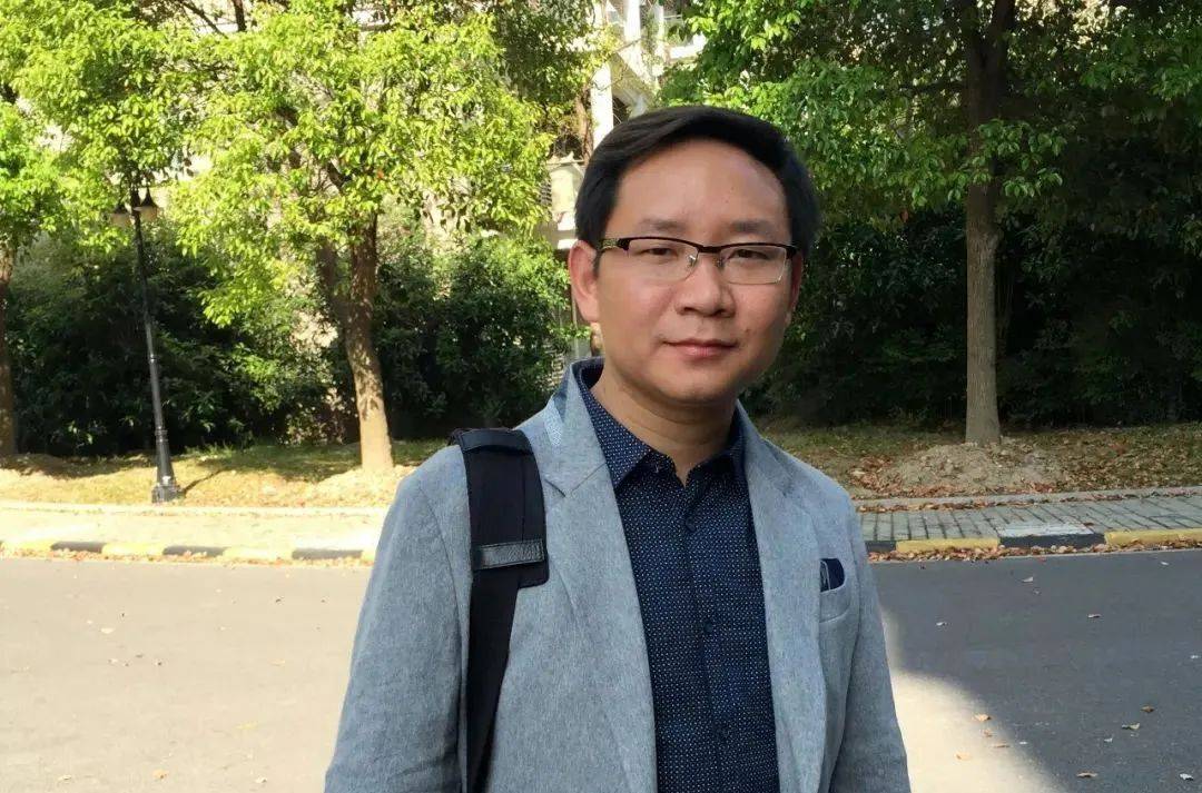 中科院学者构建生物半导体界面，利用细菌生物光合作用提供新方向_细胞_材料_钟超