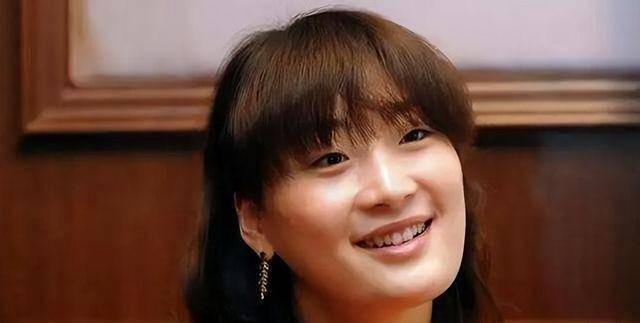 娃哈哈公主宗馥莉近况她变瘦了也会打扮了40岁的她至今未婚