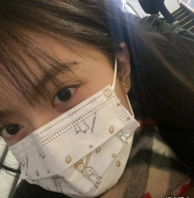 原创赵今麦晒自拍换新发型差点认不出耳朵上的细节尽显女孩小心思