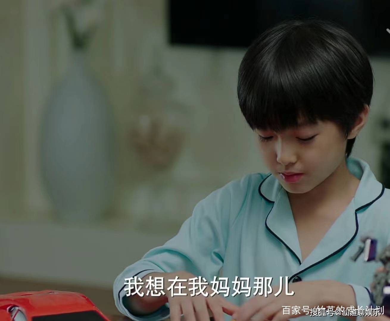 《我的前半生》相比任性的平儿,早熟的冷佳清才是那个可怜的孩子