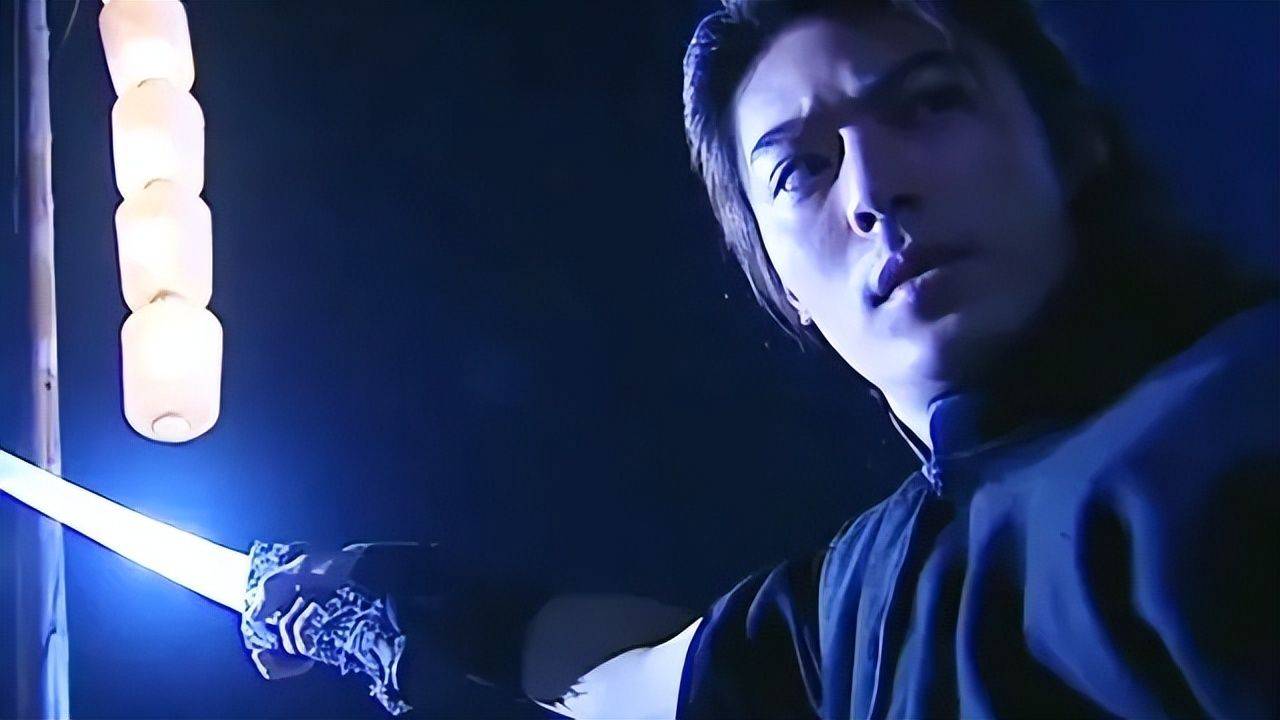 大师;尤其是他发现了自己的杀父仇人是母亲;也让归海一刀逐渐的入魔