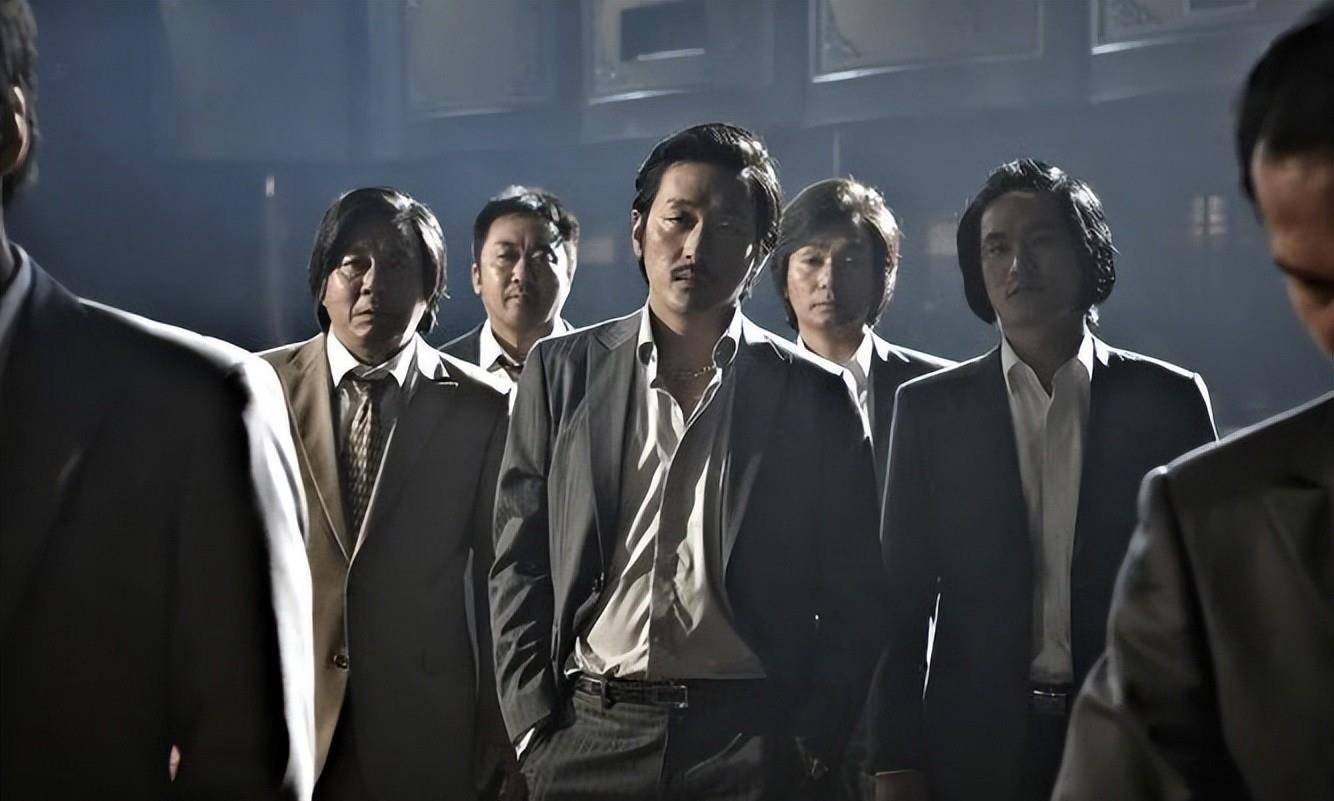 原创10部熬夜也要看完的韩国黑帮电影不仅热血全程更是无尿点