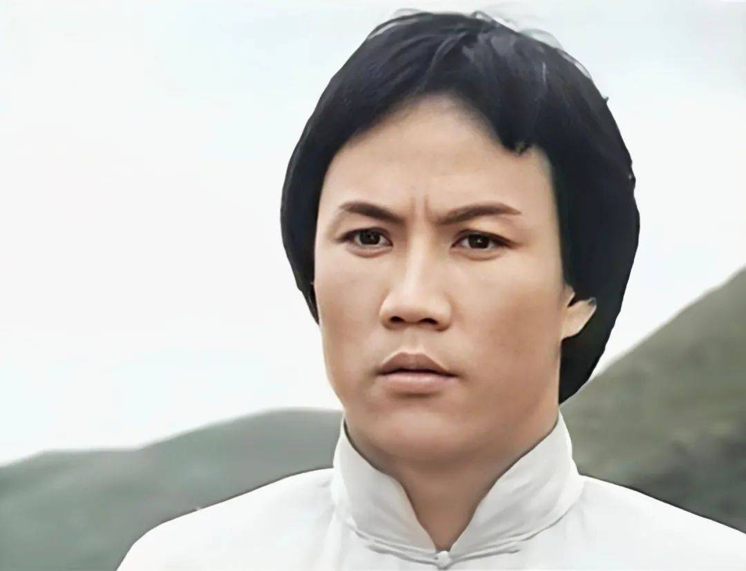 五失去了黄元申,黄锦燊很快出现在赵雅芝的生命里.