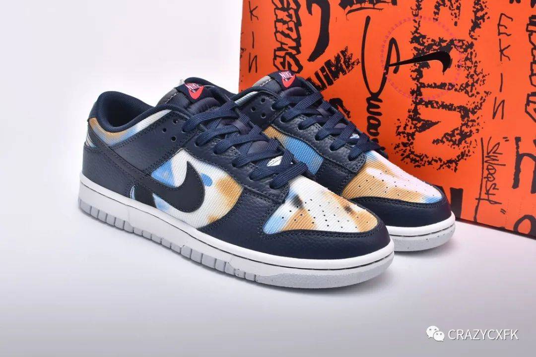 nike sb dunk low graffiti 海軍藍塗裝風低幫運動鞋_圖案_水印_帆布