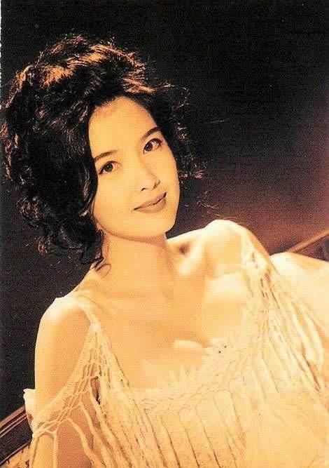 原创一组周慧敏的老照片曝光一定有你没见过的