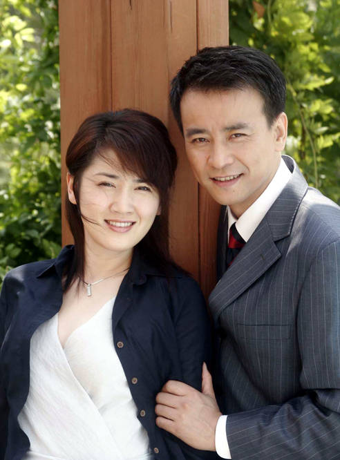 著名演员罗钢陪小妻子战胜家族遗传病生宝宝幸福背后的眼泪