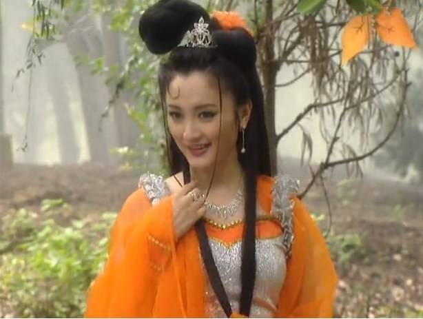 原创她被誉为最美狐狸精嫁大10岁电视主持现46岁生活美满幸福