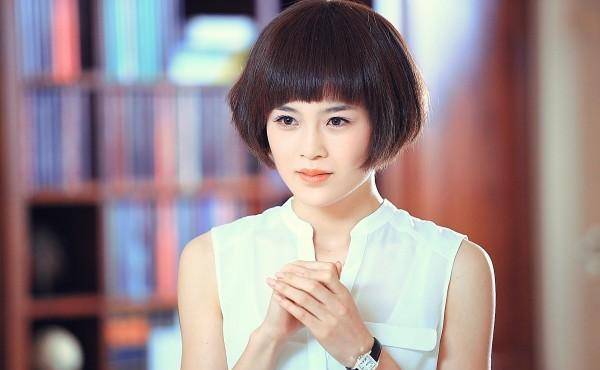 她从一姐到网络乞丐,每天熬夜出镜赚几十万,却被指吃相难看_樱子_明星