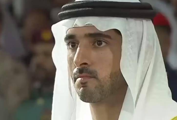 也许迪拜王室在权衡利弊之后,认为谢克哈的容貌和家世