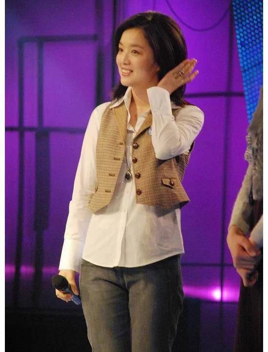 她是大陆女演员.